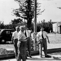 1951s-Bocce2 1951 - In occasione della festa Nazionale dell'Unita' i dirigenti del PCI presenti a Bologna sono in visita alla Corazza. .