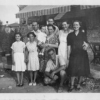 1950-Rinascita 1950 - Davanti al Bar Rinscita della Casa del Popolo