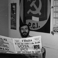 File0100 1976 - Mauro Roda alla sezione Corazza nel giorno del voto