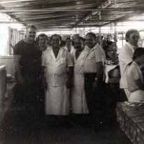 1979-0 1979 - Il cuore della cucina. Da Sinistra in prima fila: Gaspari Enrico (Filippo), Stefano Montanari, Luciano Montanari,Romano Montanari, 