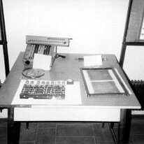 File0010 La MOSTRA : Calcolatrici meccaniche e memorie a valvole